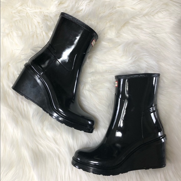 Hunter Shoes - Hunter Refined Mid Wedge Gloss Boots